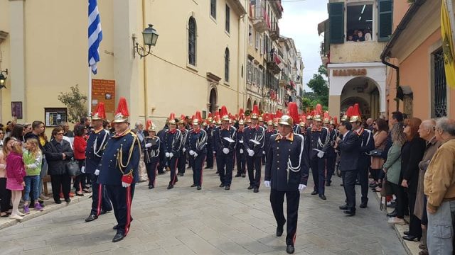 Ήγουμενίτσα: Η Φιλαρμονική του Δήμου Ηγουμενίτσας στην μεγάλη λιτανεία της Κυριακής των Βαΐων στην Κέρκυρα